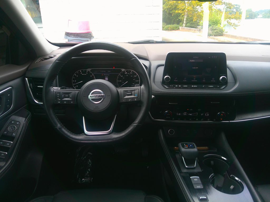 Photo 15 of this NISSAN ROGUE