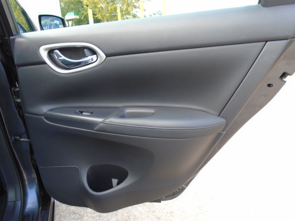 Photo 9 of this NISSAN SENTRA