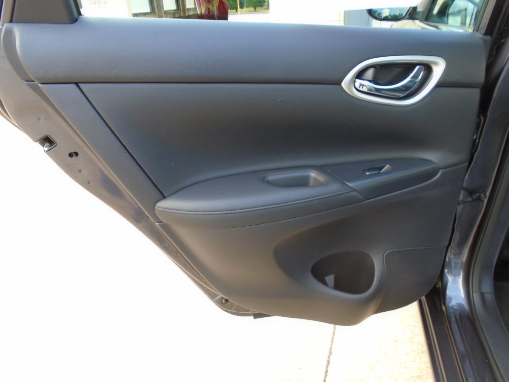 Photo 10 of this NISSAN SENTRA