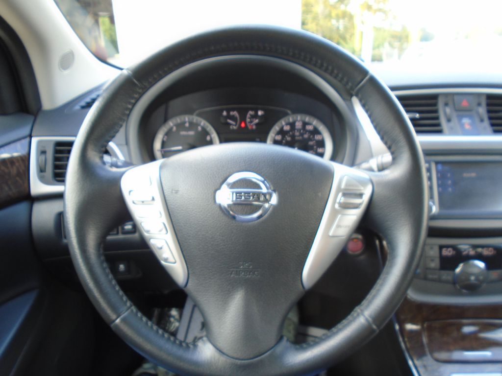 Photo 17 of this NISSAN SENTRA