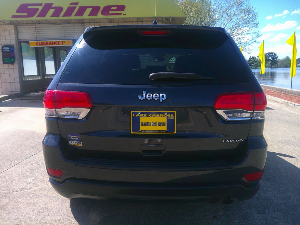 Photo 2 of this JEEP GRAND CHEROKEE