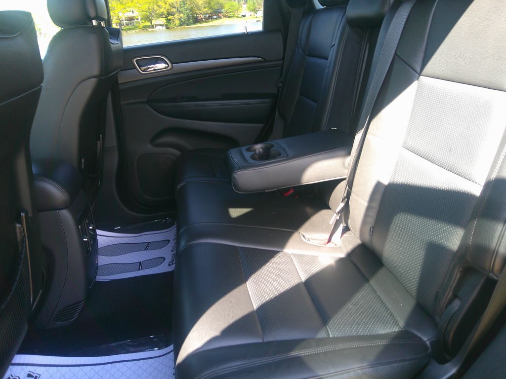 Photo 14 of this JEEP GRAND CHEROKEE