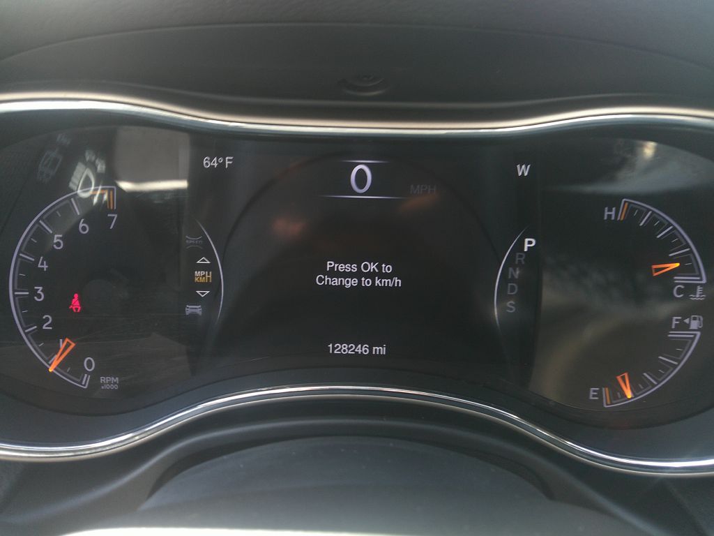 Photo 16 of this JEEP GRAND CHEROKEE