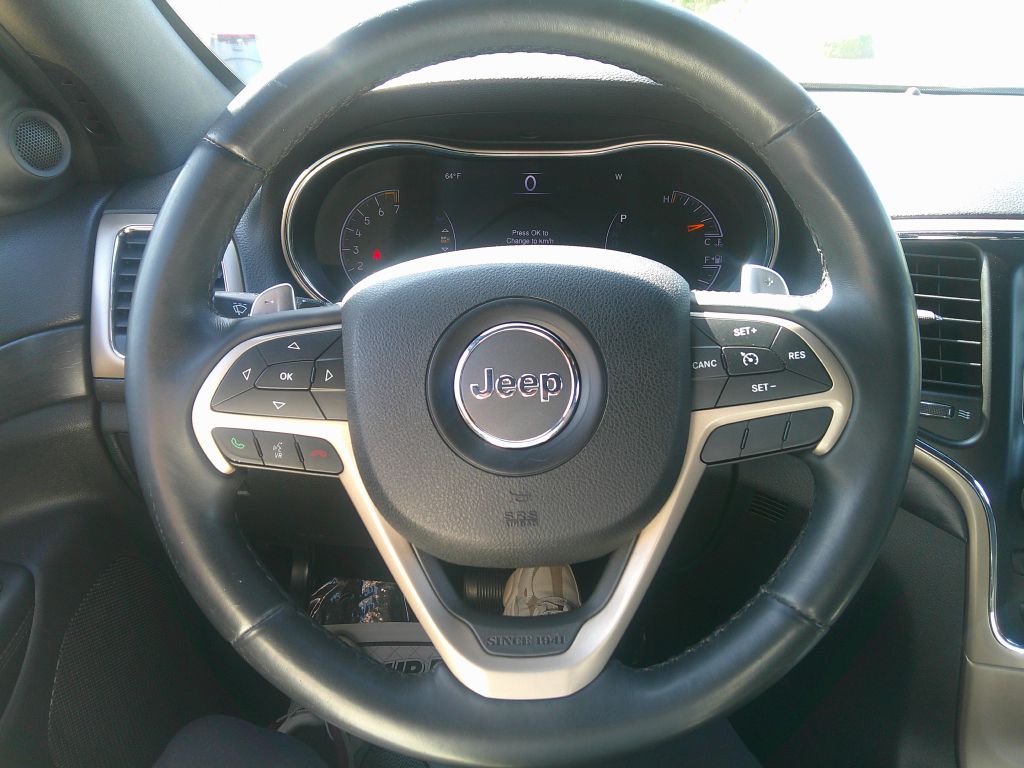 Photo 18 of this JEEP GRAND CHEROKEE
