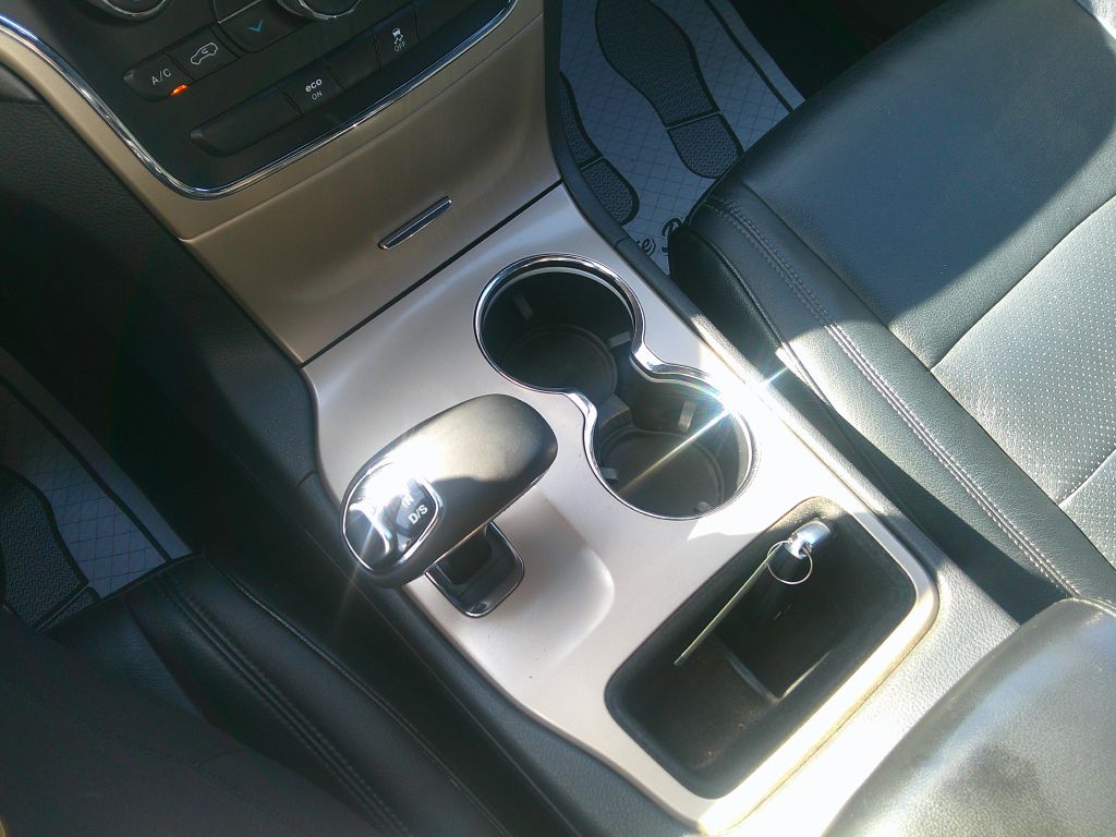 Photo 20 of this JEEP GRAND CHEROKEE