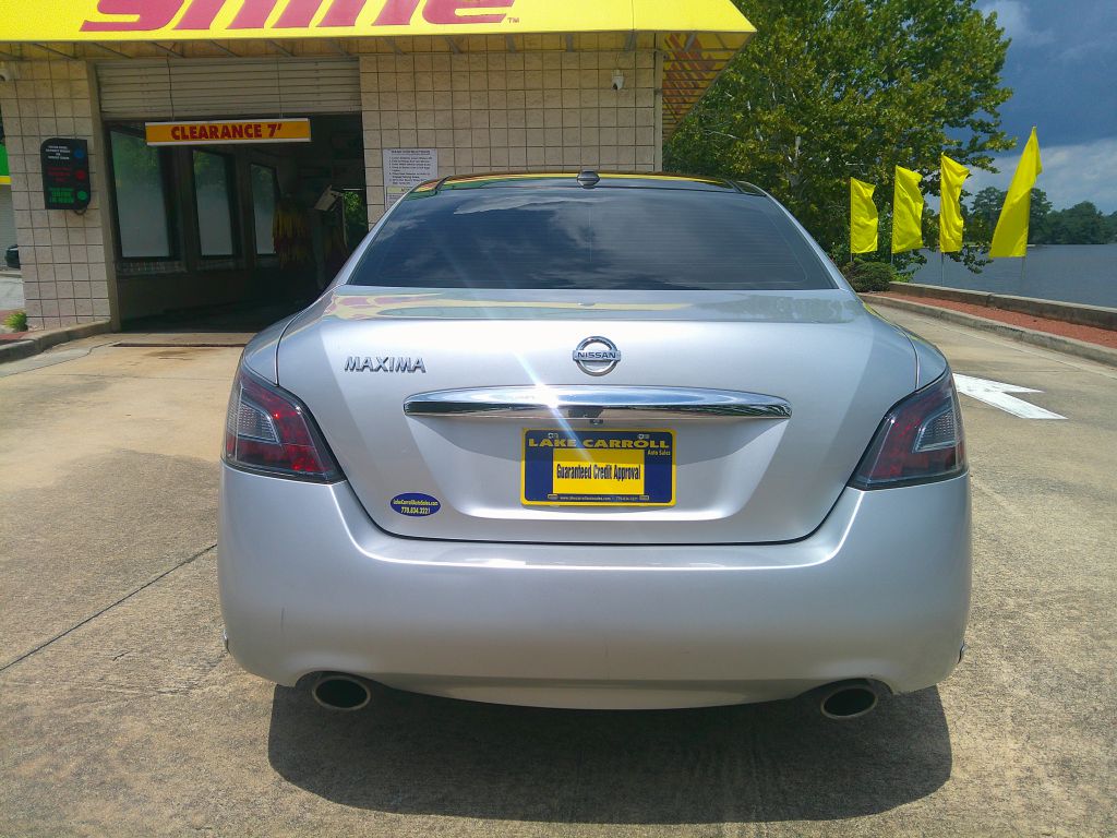 Photo 2 of this NISSAN MAXIMA