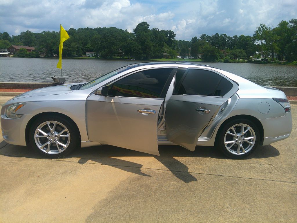 Photo 6 of this NISSAN MAXIMA