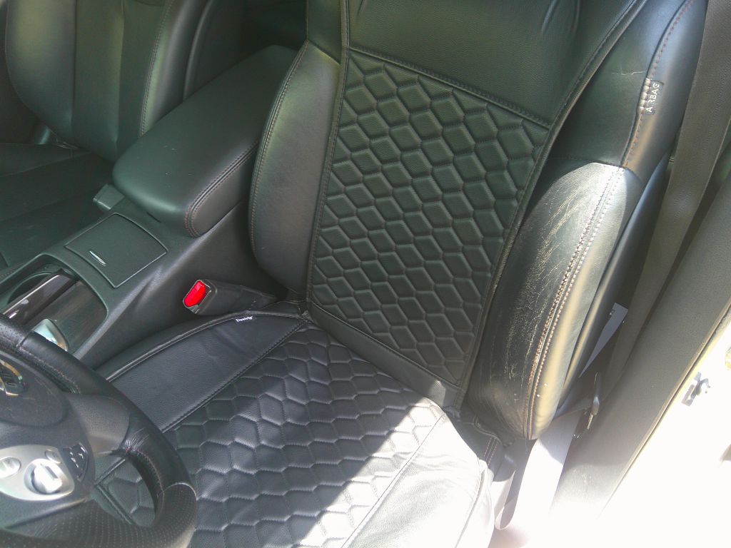Photo 11 of this NISSAN MAXIMA