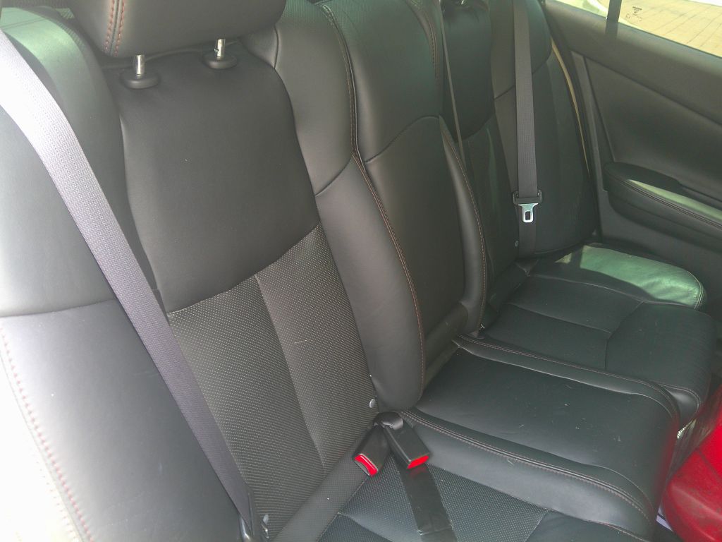 Photo 13 of this NISSAN MAXIMA