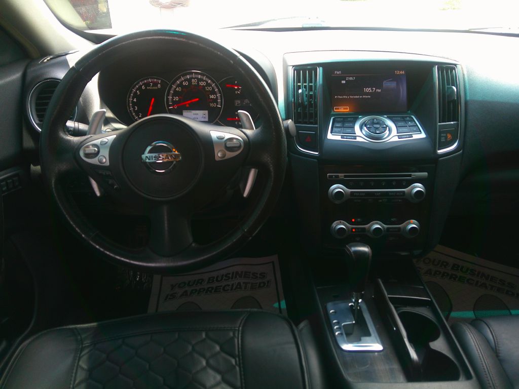 Photo 15 of this NISSAN MAXIMA