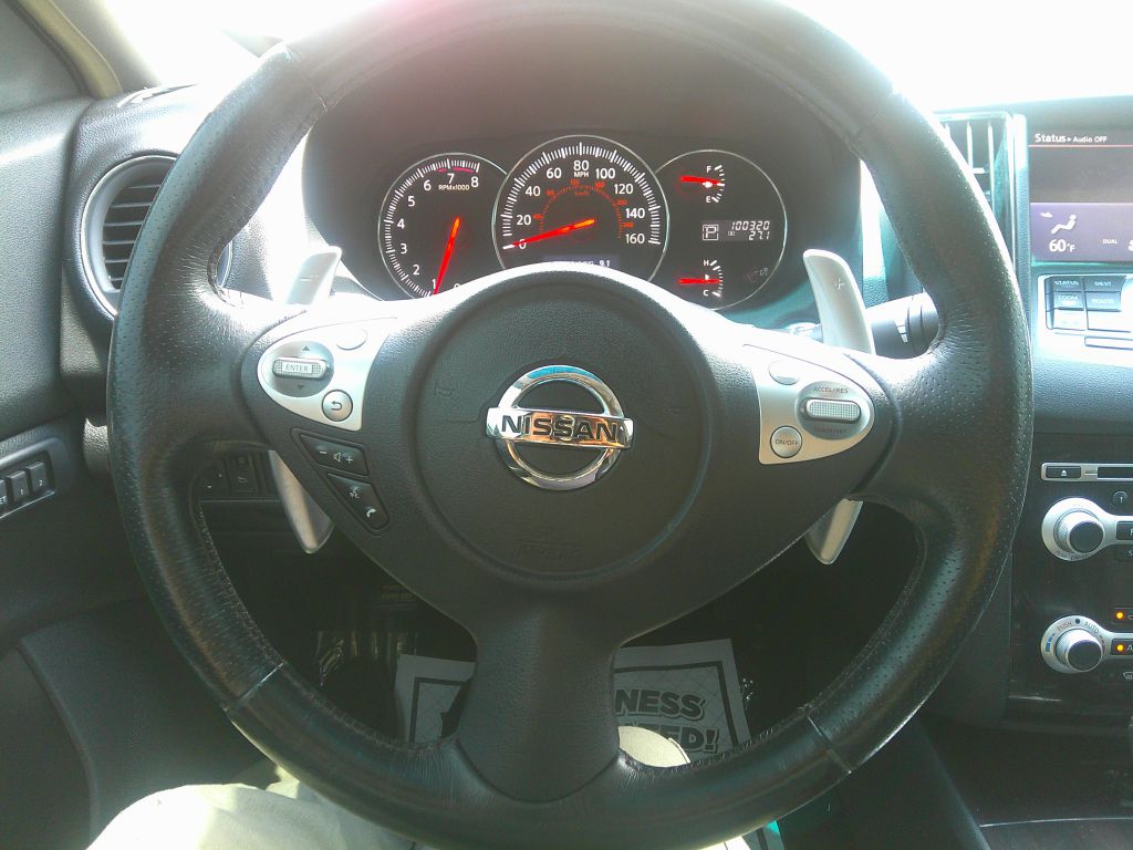 Photo 18 of this NISSAN MAXIMA
