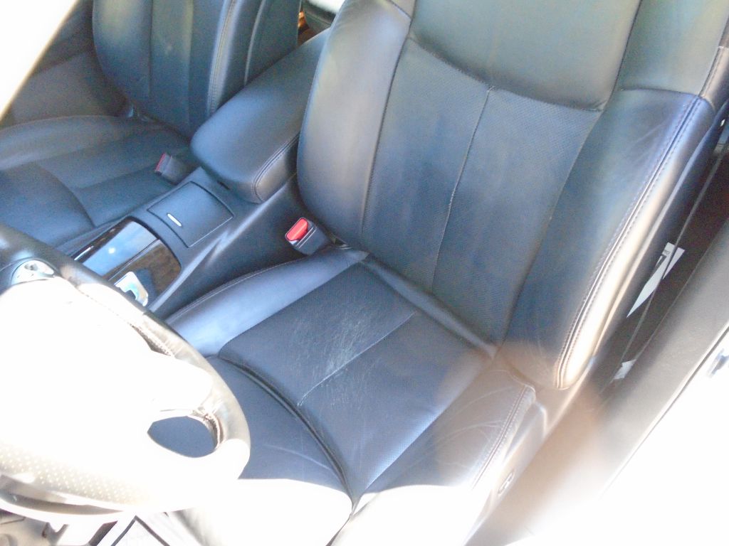 Photo 11 of this NISSAN MAXIMA