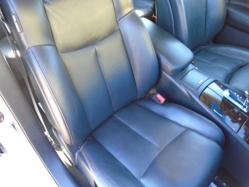 Photo 12 of this NISSAN MAXIMA