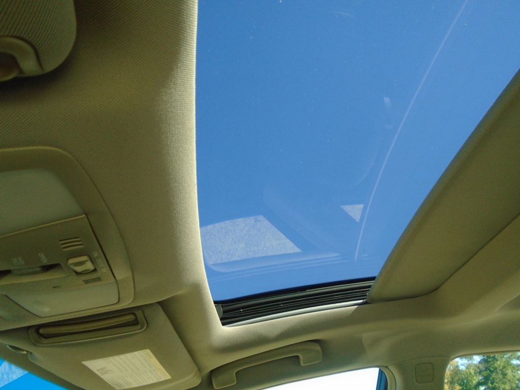 Photo 22 of this NISSAN MAXIMA