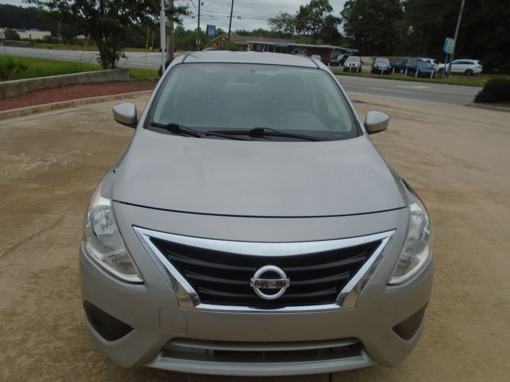 2017 NISSAN VERSA