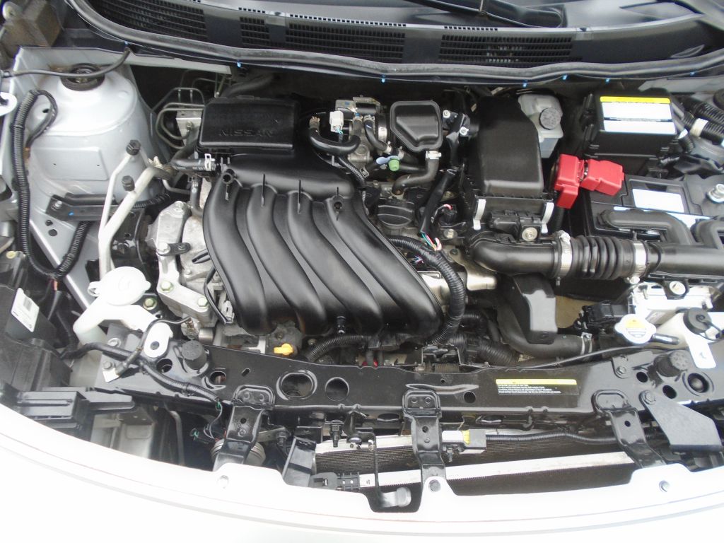 Photo 18 of this NISSAN VERSA