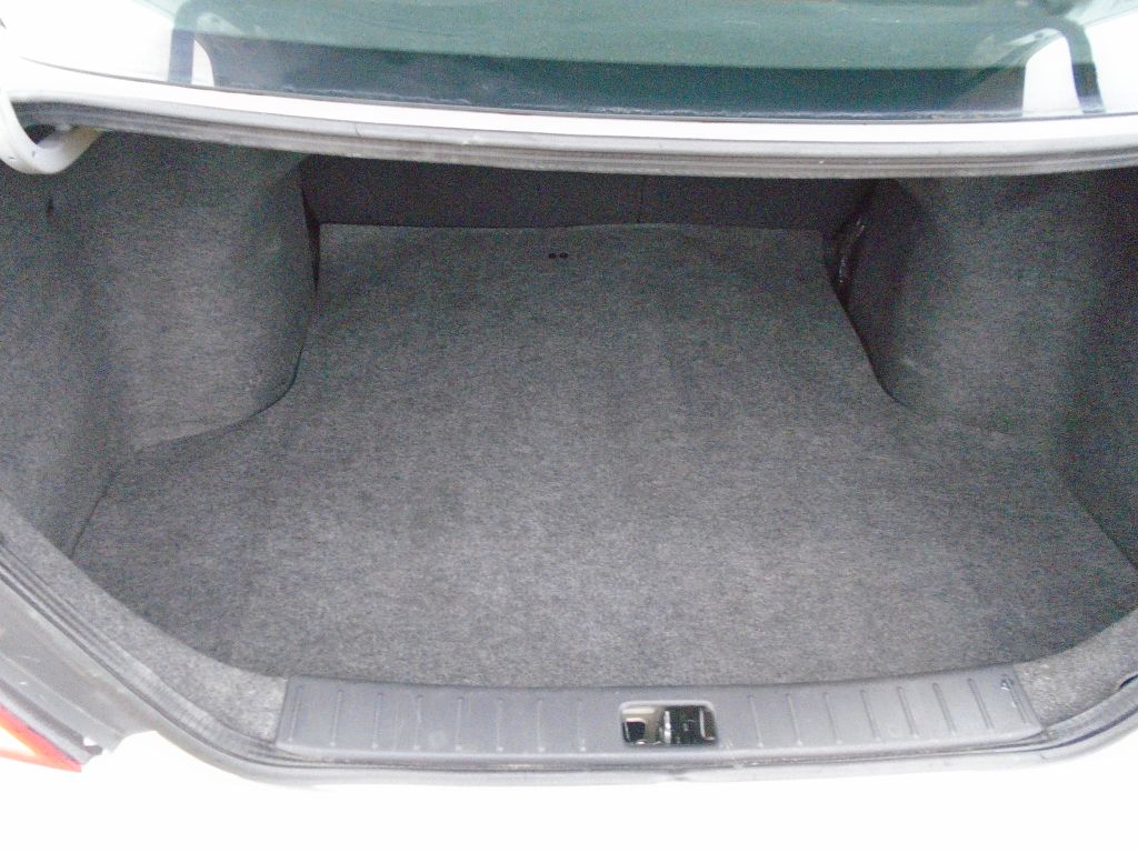 Photo 19 of this NISSAN VERSA