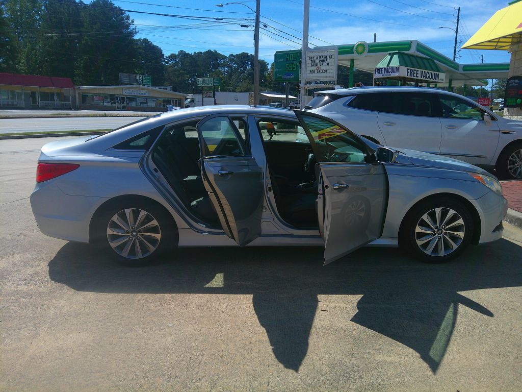 Photo 5 of this HYUNDAI SONATA