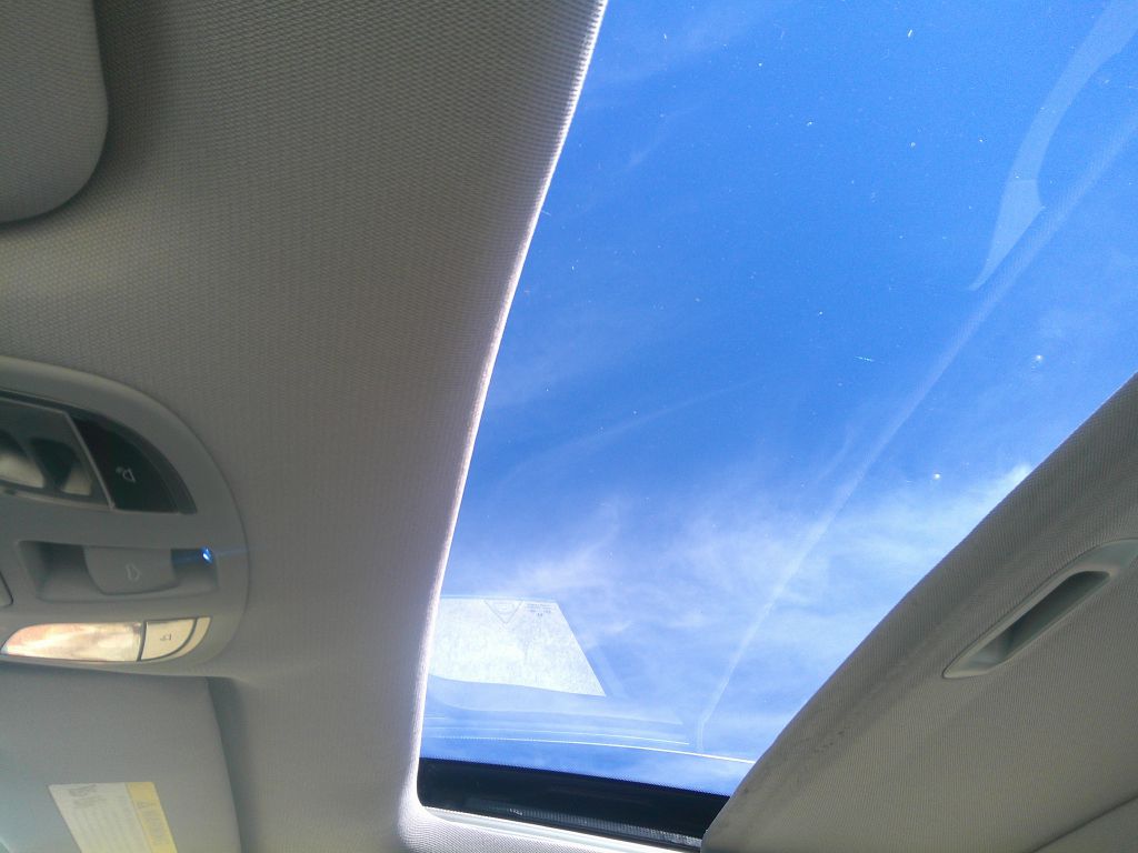 Photo 21 of this HYUNDAI SONATA