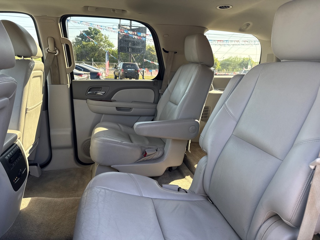 Photo 11 of this CHEVROLET TAHOE