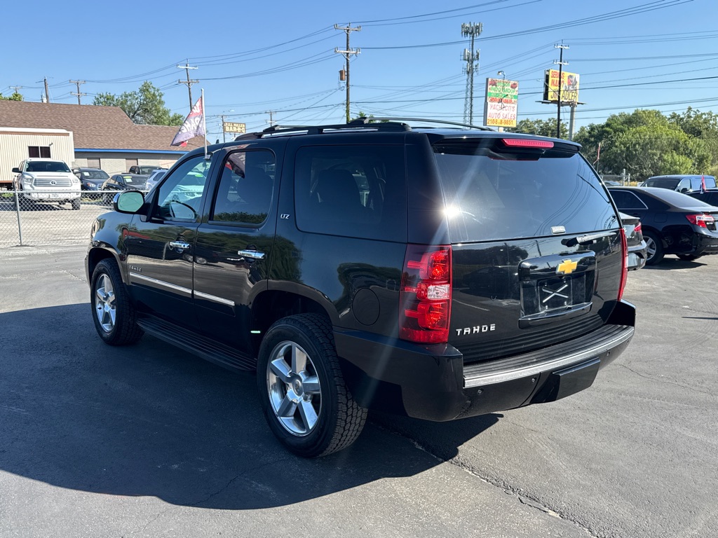 Photo 5 of this CHEVROLET TAHOE