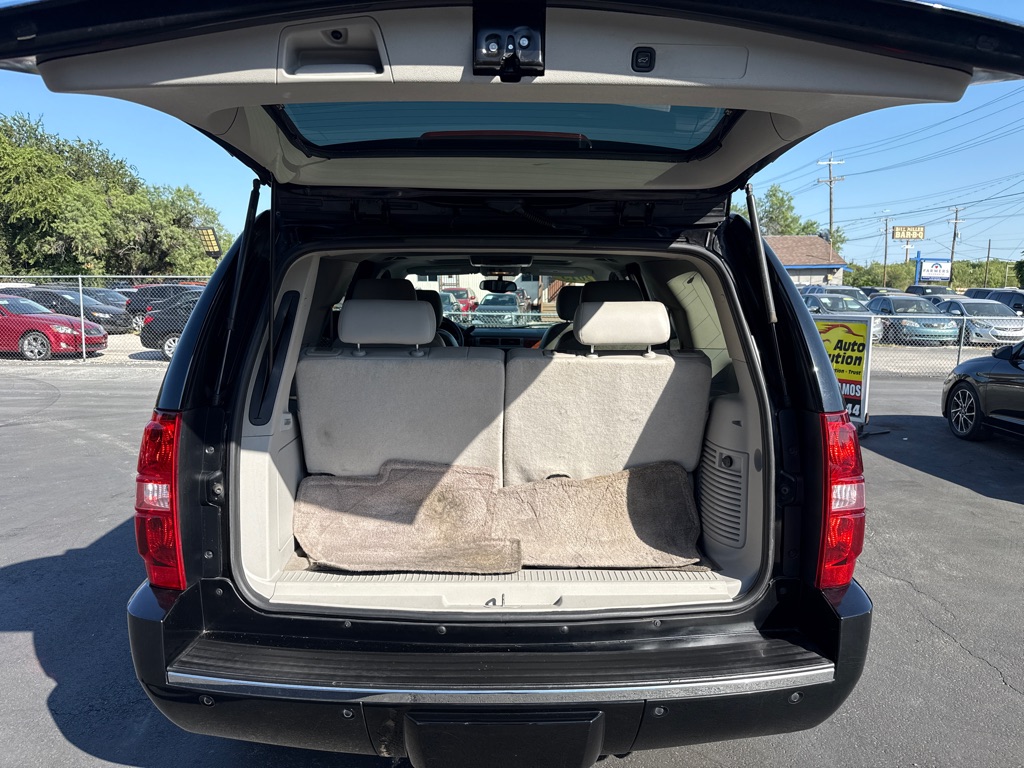 Photo 13 of this CHEVROLET TAHOE