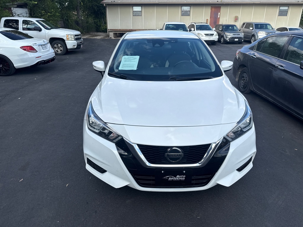 Photo 8 of this NISSAN VERSA