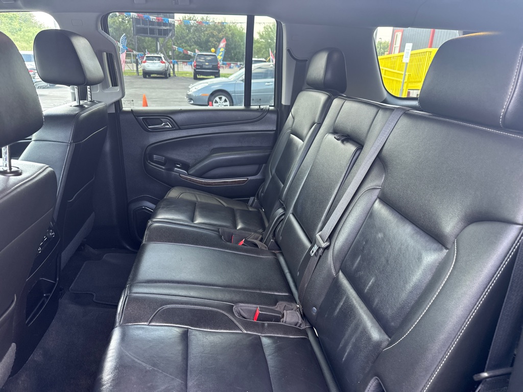 Photo 11 of this CHEVROLET SUBURBAN