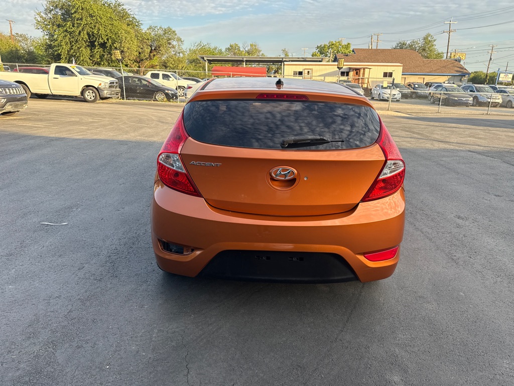 Photo 4 of this HYUNDAI ACCENT