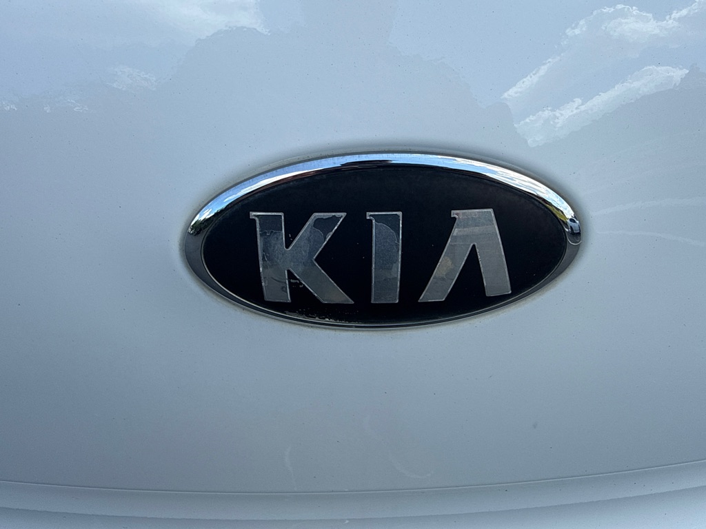 Photo 30 of this KIA SPORTAGE