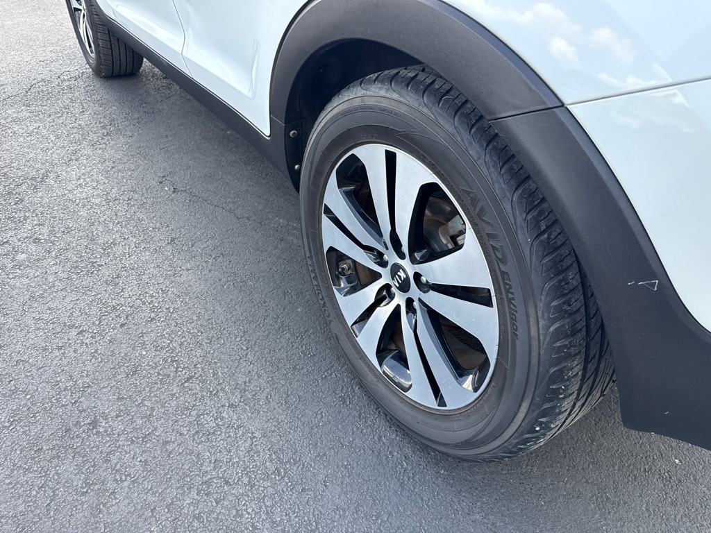 Photo 28 of this KIA SPORTAGE
