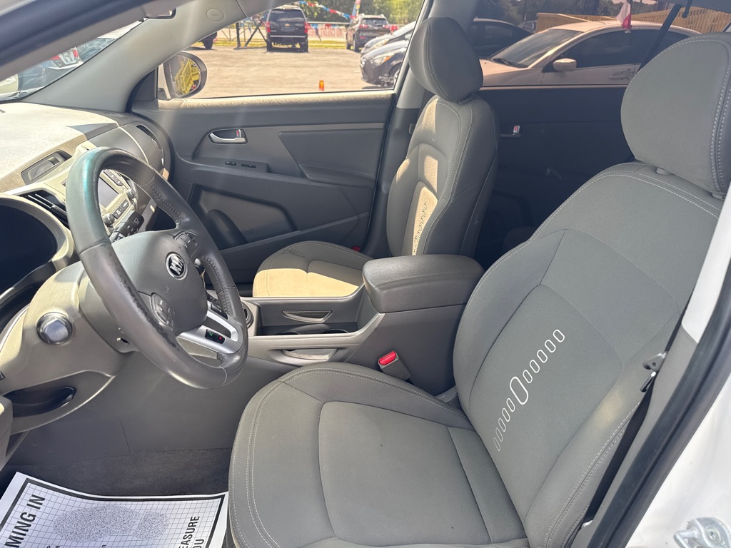 Photo 10 of this KIA SPORTAGE