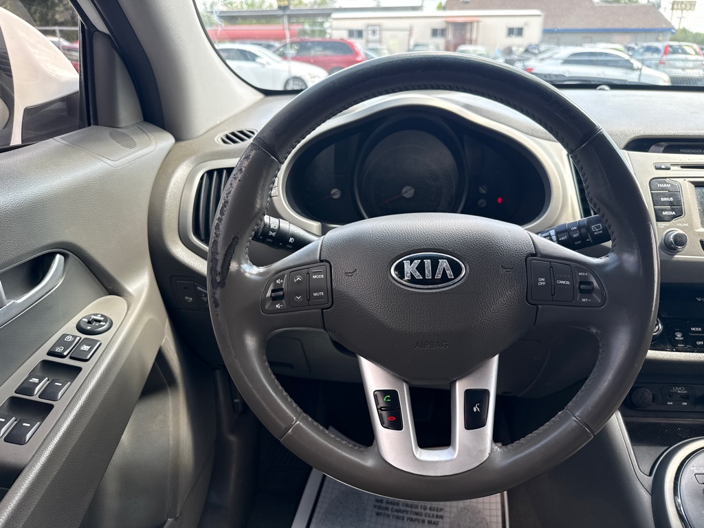 Photo 16 of this KIA SPORTAGE