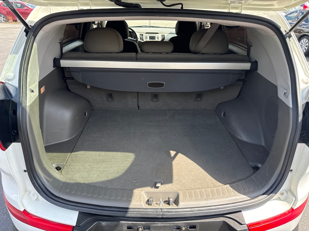 Photo 12 of this KIA SPORTAGE