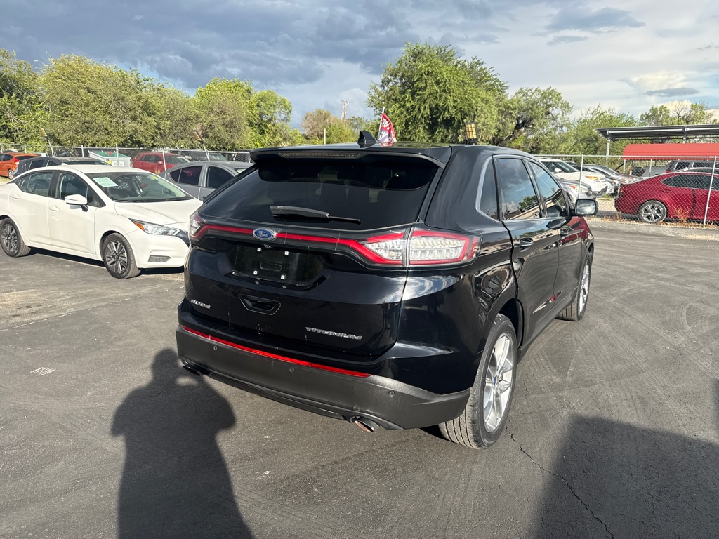 Photo 3 of this FORD EDGE