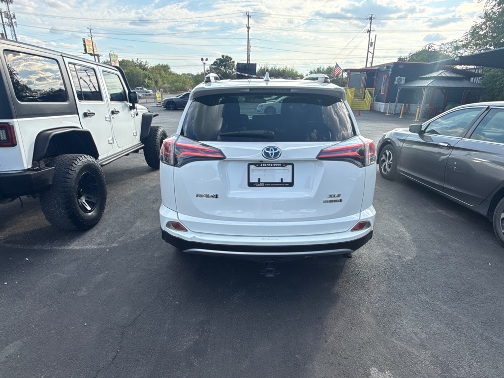 Photo 4 of this TOYOTA RAV4 HV