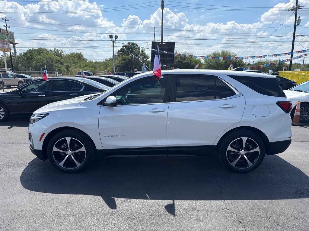 Photo 6 of this CHEVROLET EQUINOX