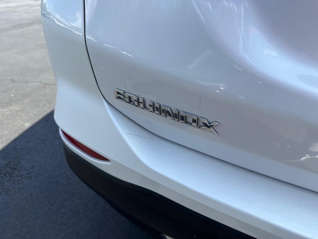 Photo 31 of this CHEVROLET EQUINOX