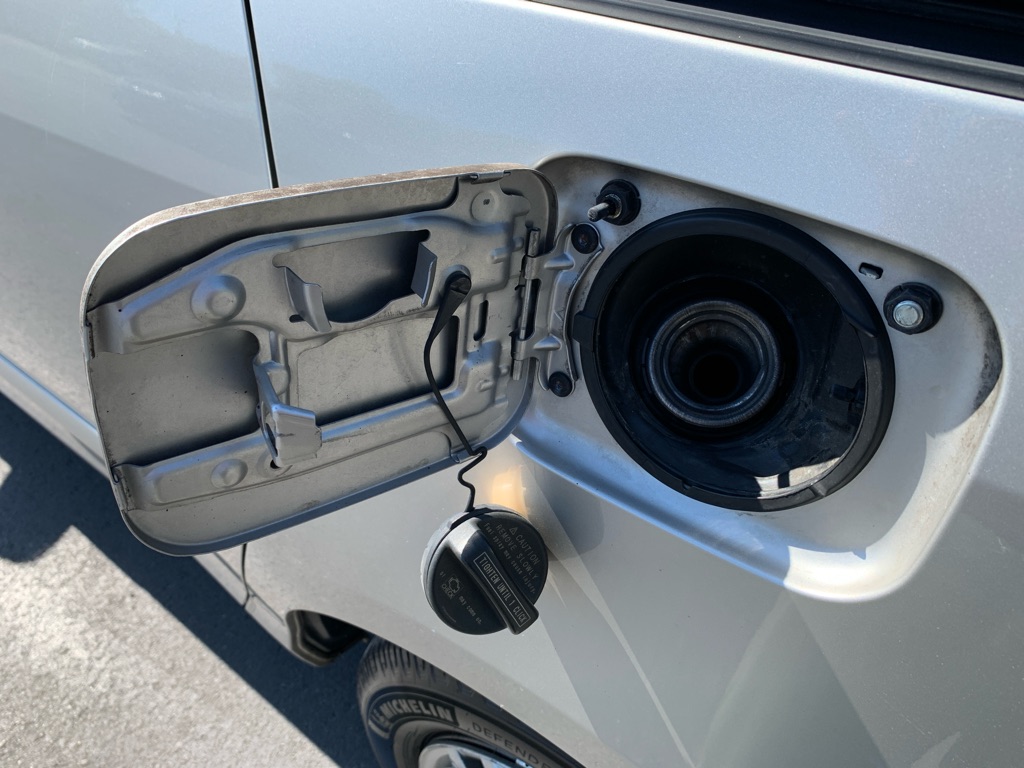 Photo 23 of this TOYOTA SIENNA