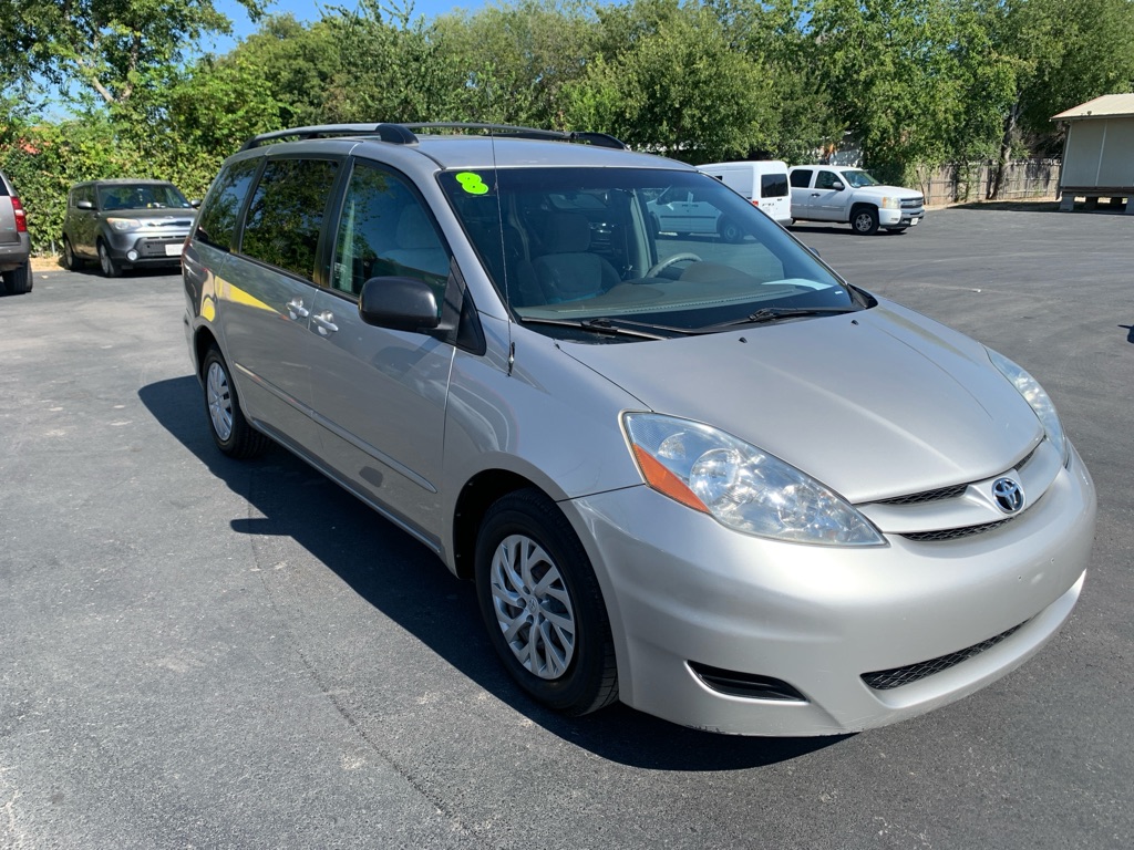 2008 TOYOTA SIENNA