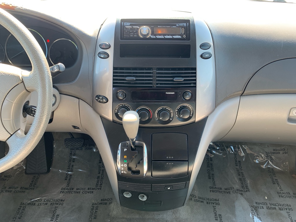 Photo 14 of this TOYOTA SIENNA
