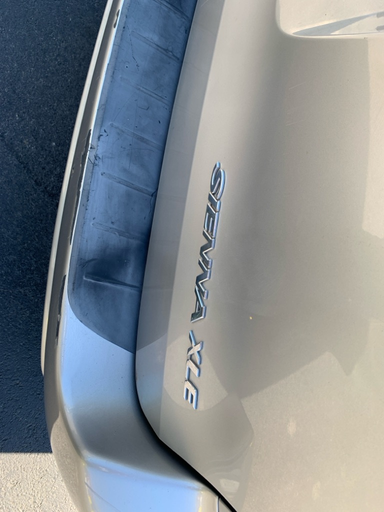 Photo 26 of this TOYOTA SIENNA