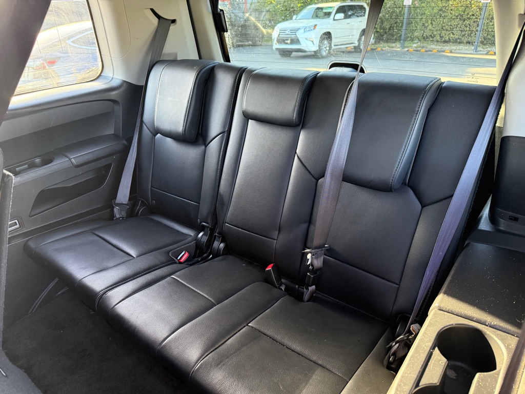 Photo 12 of this HONDA PILOT