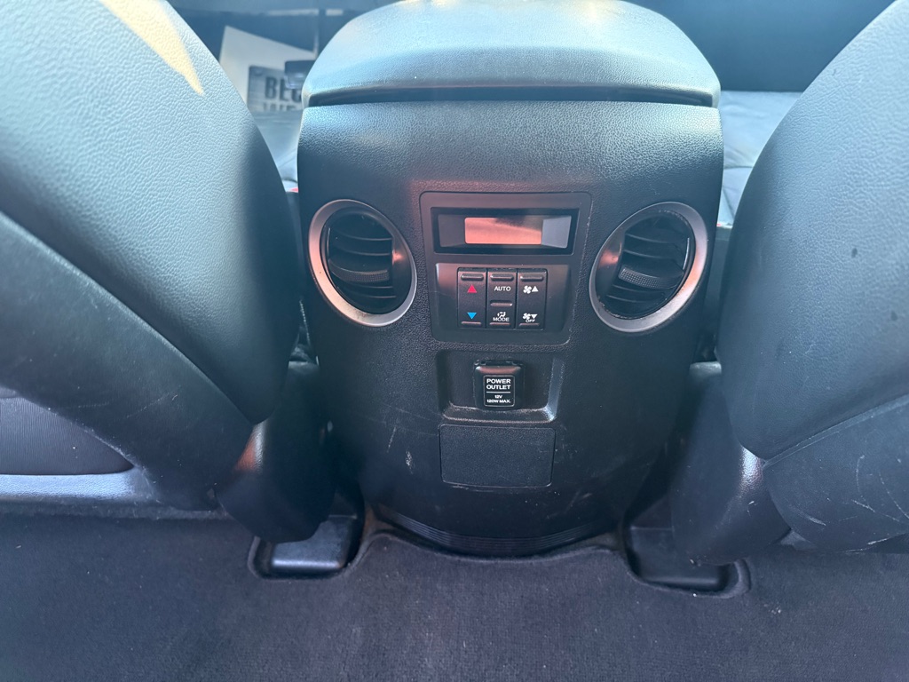 Photo 14 of this HONDA PILOT