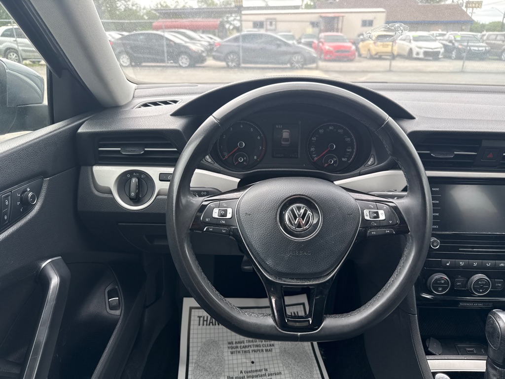 Photo 16 of this VOLKSWAGEN PASSAT