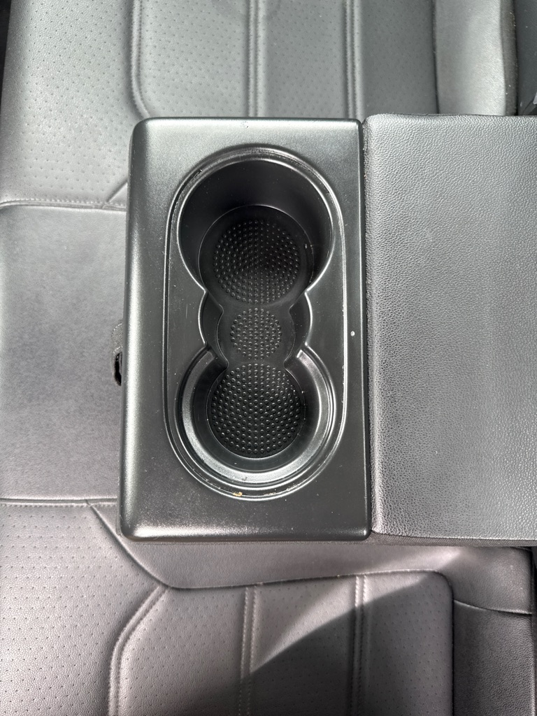 Photo 12 of this VOLKSWAGEN PASSAT