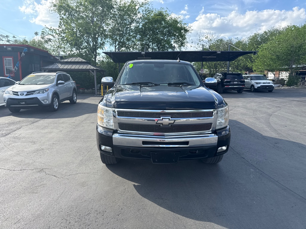 Photo 8 of this CHEVROLET SILVERADO 1500