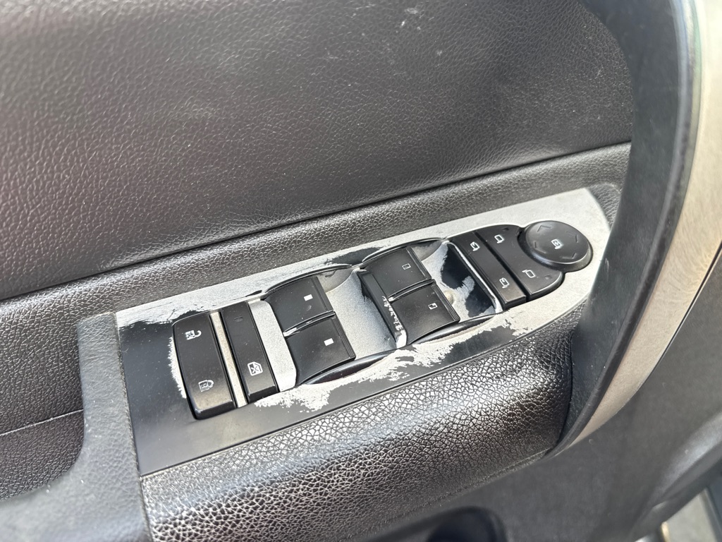 Photo 9 of this CHEVROLET SILVERADO 1500