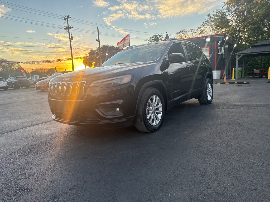 Photo 7 of this JEEP CHEROKEE