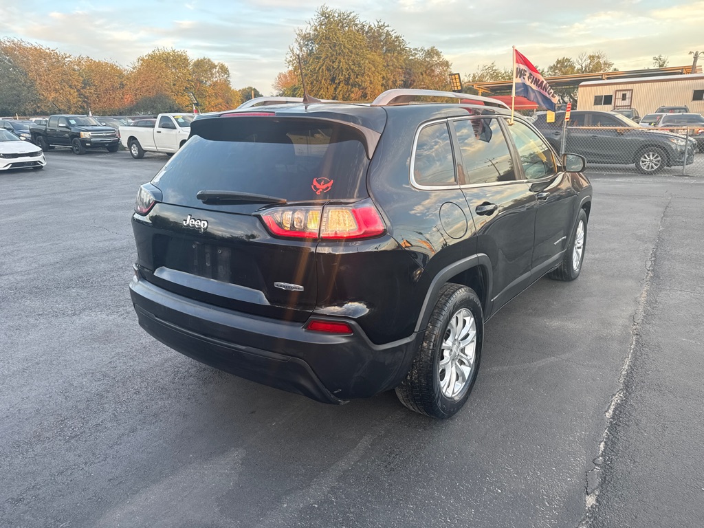 Photo 3 of this JEEP CHEROKEE